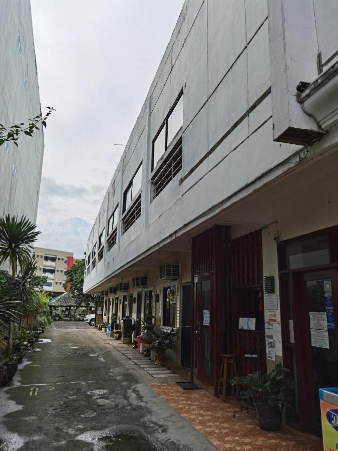 Reddoorz Near Colgante Bridge Naga City Naga (Camarines Sur) Exterior foto